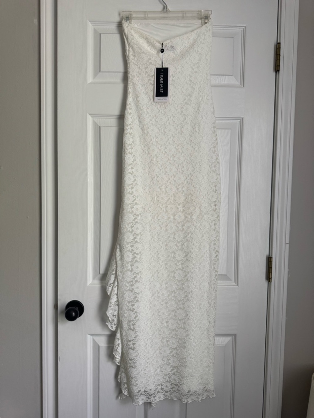 Tiger Mist Theo Lace Maxi Dress - White - Picture 3 of 4